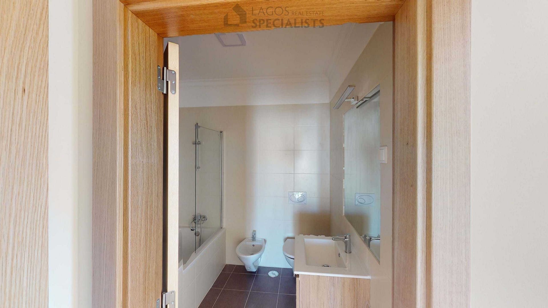 Modern bathroom