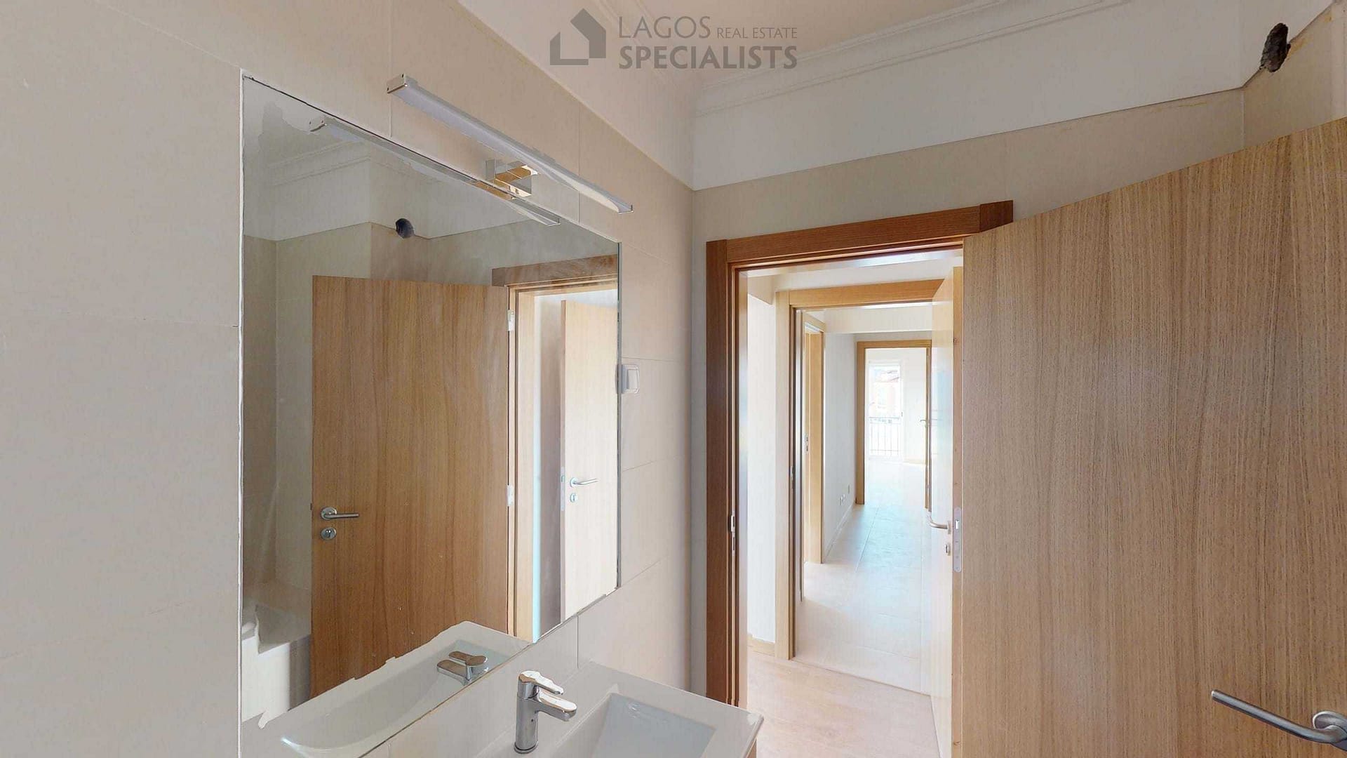 Modern bathroom