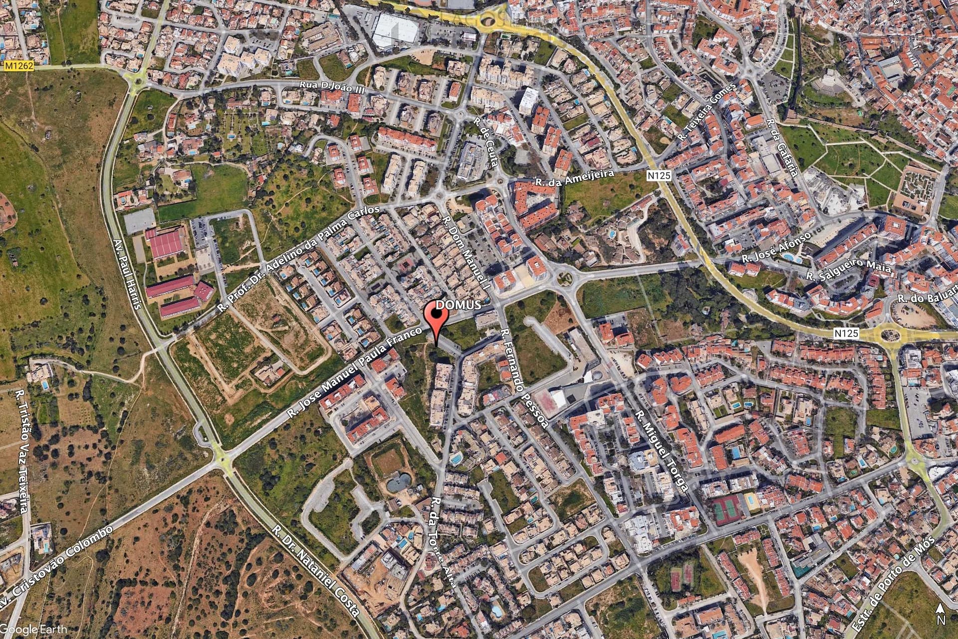Satellite map pinpointing the Domus new-build apartments in Lagos, near Rua José Manuel Paula e Franco and within walking distance of the city centre and beaches.