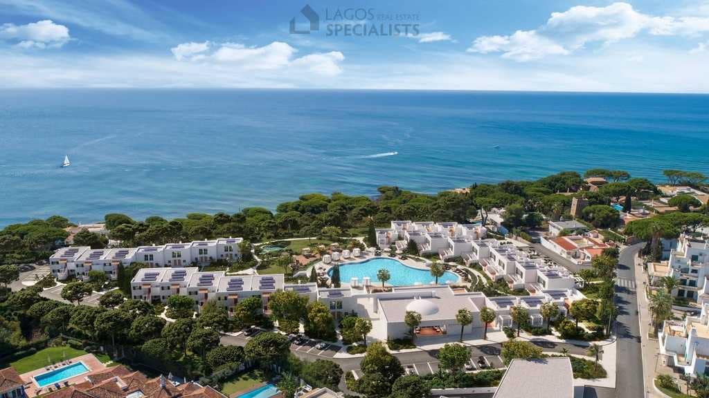 Ocean Front 2-Bed Apartment with Breathtaking Sea Views - Olhos d’Água, Algarve - €850,000
